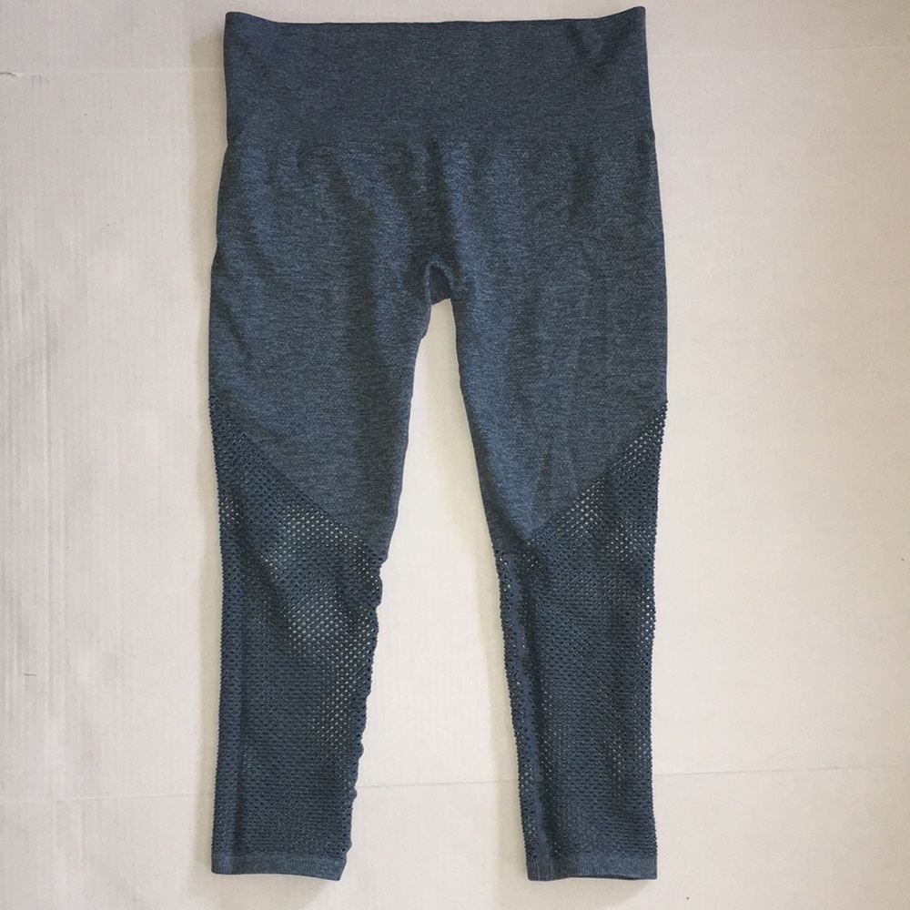 Joy Lab Athletic Crop Leggings | Size L